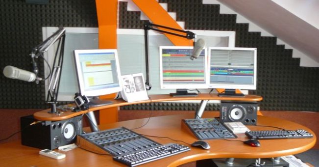 fajnradio-studio-651-ne-perex