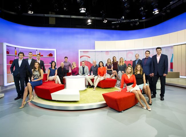 Kolektiv pořadu Snídaně s Novou v novém multifunkčním studiu, foto: TV Nova