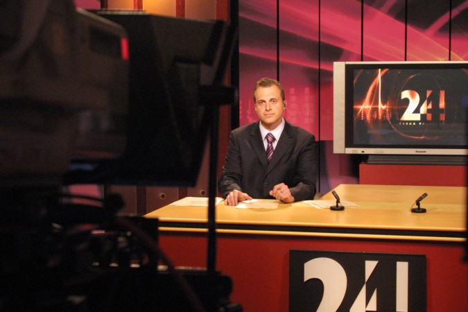 David Borek v prvním zpravodajském studiu ČT24