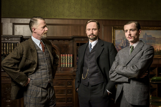 Historický krimi seriál z dvacátých let 20. století, stylově navazující na hříšní lidé města pražského či četnické humoresky. režie jaroslav brabec